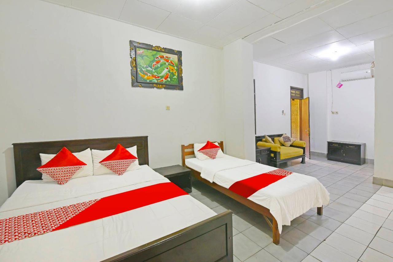 Oyo 3244 Grand Chandra Hotel Денпасар Экстерьер фото
